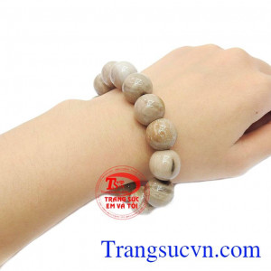 Trang sức đá quý phong thủy