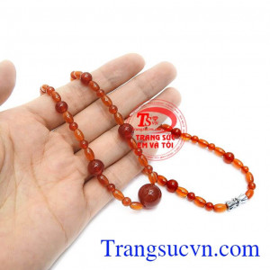 Trang sức đá quý phong thủy hợp mệnh