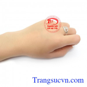 Nhẫn nữ bạc kiểu dáng thời trang, phong cách mới