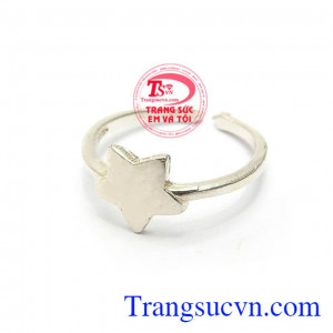 Nhẫn Nữ Bạc Ngôi Sao May Mắn chế tác độc đáo, tinh xảo