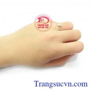 Nhẫn bạc nữ thời trang tinh tế