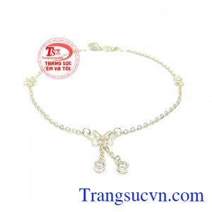 Lắc Chân Nữ Bạc Cá Tính chế tác hình cánh và ngôi sao độc đáo mang lại sự nhẹ nhàng, cá tính và phong cách độc đáo cho phái đẹp