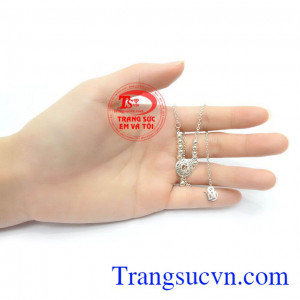 Lắc chân bạc là món quà tuyệt vời giành tặng cho người bạn yêu thương