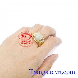 Phù hợp với nhiều trang phục, hợp thời trang