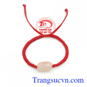 Trong phong thủy, lu thống còn mang hình tượng của chiếc lu, điều hòa và cân bằng năng lượng xung quanh cho người đeo