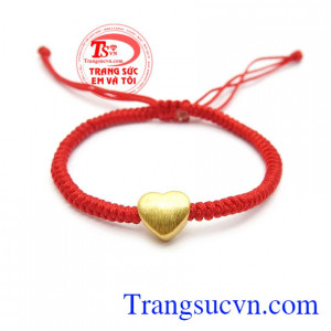 Dây tết charm bạc trái tim là sản phẩm bạc si vàng đẹp