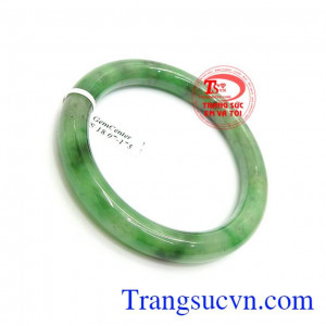 Vòng Tay Phỉ Thúy An Khang đeo đẹp, sang trọng và quý phái, vòng ngọc chứa nguồn năng lượng dồi dào, có tác dụng giải trừ tà khí, mang lại may mắn, bình an và hạnh phúc