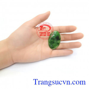 Mặt ngọc phỉ thúy thiên nhiên màu sắc đẹp, chất lượng đảm bảo