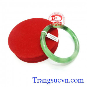 Vòng tay ngọc thiên nhiên đẹp