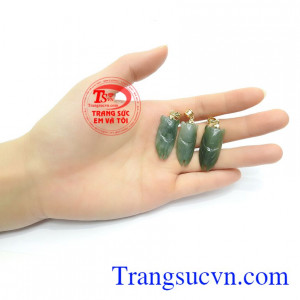 Ngọc thiền chạm khắc tinh xảo phù hợp nhiều loại dây chuyền khác nhau. Mặt Ngọc Thiền Phong Thủy