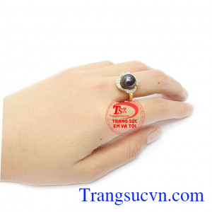 Hãy dành tặng món quà quý giá này cho người phụ nữ của bạn.