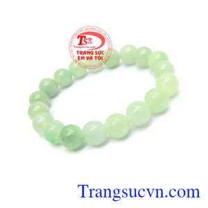 Chuỗi ngọc cẩm thạch bình an là món quà ý nghĩa dành tặng bà, tặng mẹ