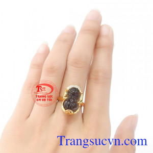 Nhẫn Nữ Tỳ Hưu