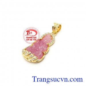 Mặt phật quan âm được rất nhiều người đeo bên mình như lá bùa hộ mệnh cho bản thân