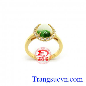 Nhẫn Ngọc Cẩm Thạch An Nhiên kiểu dáng độc đáo, mang lại sự sang trọng, phong cách và quý phái