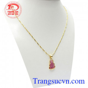 Bộ Dây Chuyền Phật Bà An Nhiên kết hợp giữa dây chuyền vàng 10k và mặt dây phật bà ruby sang trọng, quý phái