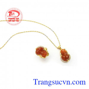 Bộ trang sức nữ thời trang và phong thủy