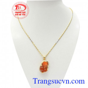 Bộ Dây Chuyền Tỳ Hưu Bình An chế tác tinh xảo, mẫu mã độc đáo, kết hợp hoàn hảo giữa dây chuyền 10k và mặt Tỳ hưu Cẩm thạch thiên nhiên