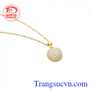 Mặt Dây Vàng 18k Thời Trang là món quà tuyệt vời dành tặng người bạn yêu thương những dịp ý nghĩa