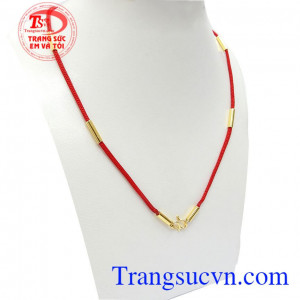 Dây Dù Bọc Vàng 18k Sang Trọng dễ dàng phối hợp với nhiều mặt dây chuyền khác nhau