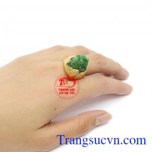 Sản phẩm thiết kế độc đáo, ấn tượng giúp người dùng luôn tự tin và gặp may mắn