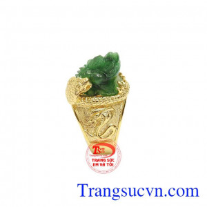 Hiện nay, thiềm thừ được rất nhiều khách hàng yêu thích vì mang lại sự may mắn và chiêu tài lộc cho người dùng.