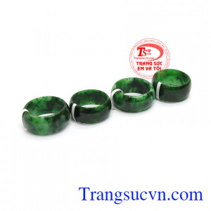 Là một trong những loại ngọc quý được khách hàng yêu thích nhất