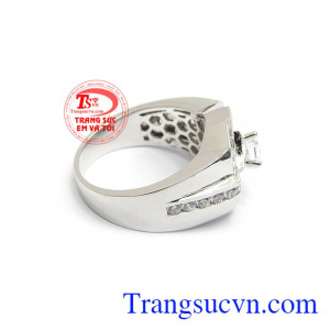 Với đường nét chế tác mới mẻ tạo phong cách riêng cho người đeo