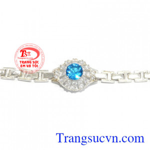 Lắc nữ quý phái với kiểu dáng sang trọng, tôn lên vẻ đẹp phái nữ