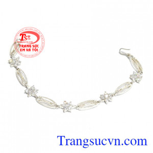 Lắc bạc nữ kiểu dáng mới kiểu dáng xinh xắn