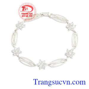 Lắc bạc nữ kiểu dáng mới