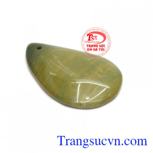 Đá canxedon giúp tập trung tinh thần, hỗ trợ cho những người trầm cảm hoặc người dễ bị kích động.