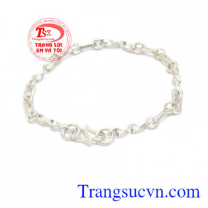 Lắc tay bạc dành cho trẻ em