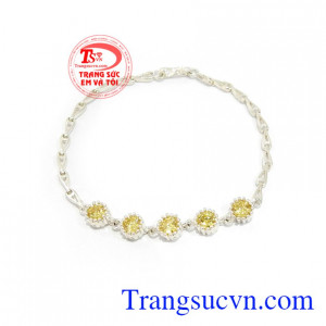 Lắc Tay Đính Đá Vàng Sang Trọng bạc 92.5 bền đẹp, sang trọng, tinh xảo, phù hợp nhiều phong cách thời trang mới