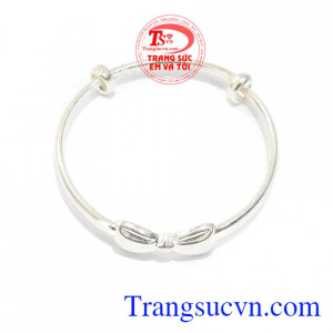 Vòng bạc dễ thương là sản phẩm vòng tay bạc dành cho bé gái