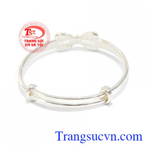 Vòng tay bạc dành cho trẻ em