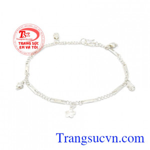 Lắc chân bạc đẹp là sản phẩm bạc uy tín