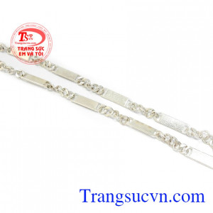 Dây chuyền bạc tinh xảo phù hợp nhiều phong cách thời trang khác nhau
