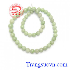 Chuỗi ngọc Jadeite thịnh vượng phù hợp với nhiều trang phục