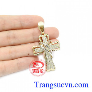 Mặt dây được chế tác từ vàng tây 10k, bảo hành uy tín, giao hàng toàn quốc. 