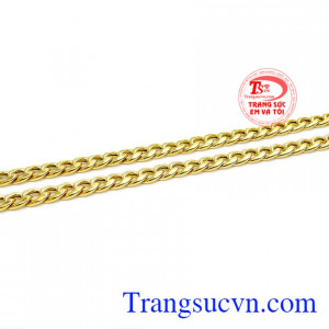Với kiểu thiết kế mắt xích quen thuộc nhưng vẫn đem lại cho người dùng sự lịch lãm và phong cách. 