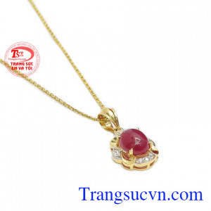 Sản phẩm thiết kế sang trọng, tinh tế, mang đến cho phái đẹp bộ trang sức quyến rũ. 