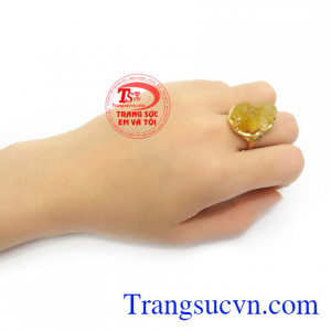 Nhẫn Tỳ hưu vàng gắn thạch anh tóc phong thủy