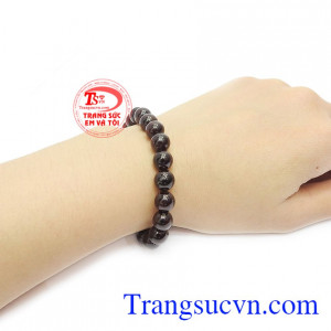 Sản phẩm phù hợp cho người sinh tháng một hoặc những người sinh tuổi tý.