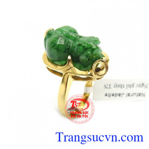 Nhẫn tỳ hưu chạm khắc tinh xảo là món quà tuyệt vời cho người yêu thương