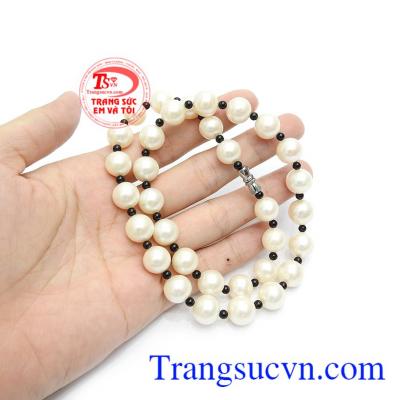 Sản phẩm từ ngọc trai luôn được các chị em yêu thích và chọn lựa.