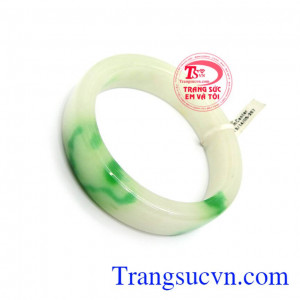 Vòng cẩm thạch tròn đẹp phong thủy