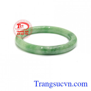 Vòng tay tự nhiên là sản phẩm ngọc cẩm thạch đẹp