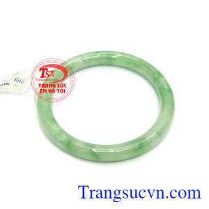 Sản phẩm ngọc cẩm thạch thiên nhiên mang lại nhiều may mắn c