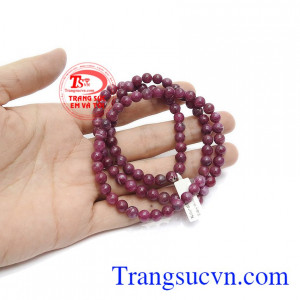 Chuỗi ruby thiên nhiên phong thủy là một sản phẩm mới mang phong cách trẻ trung, hợp thời trang.